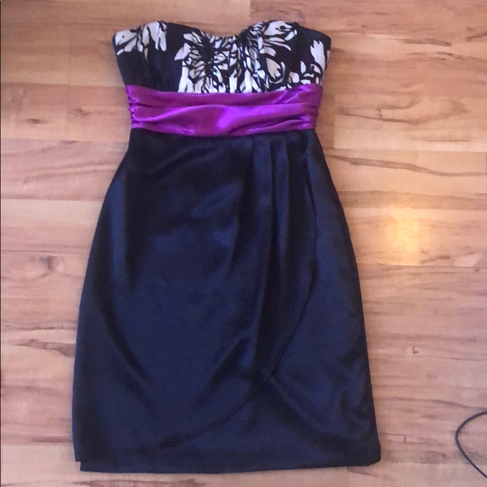 Strapless semi-formal party dress
